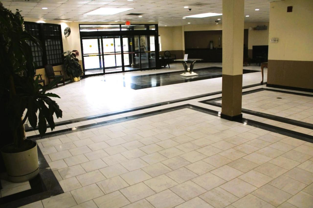 Oyo Hotel Tulsa Ok, I-44 ภายนอก รูปภาพ
