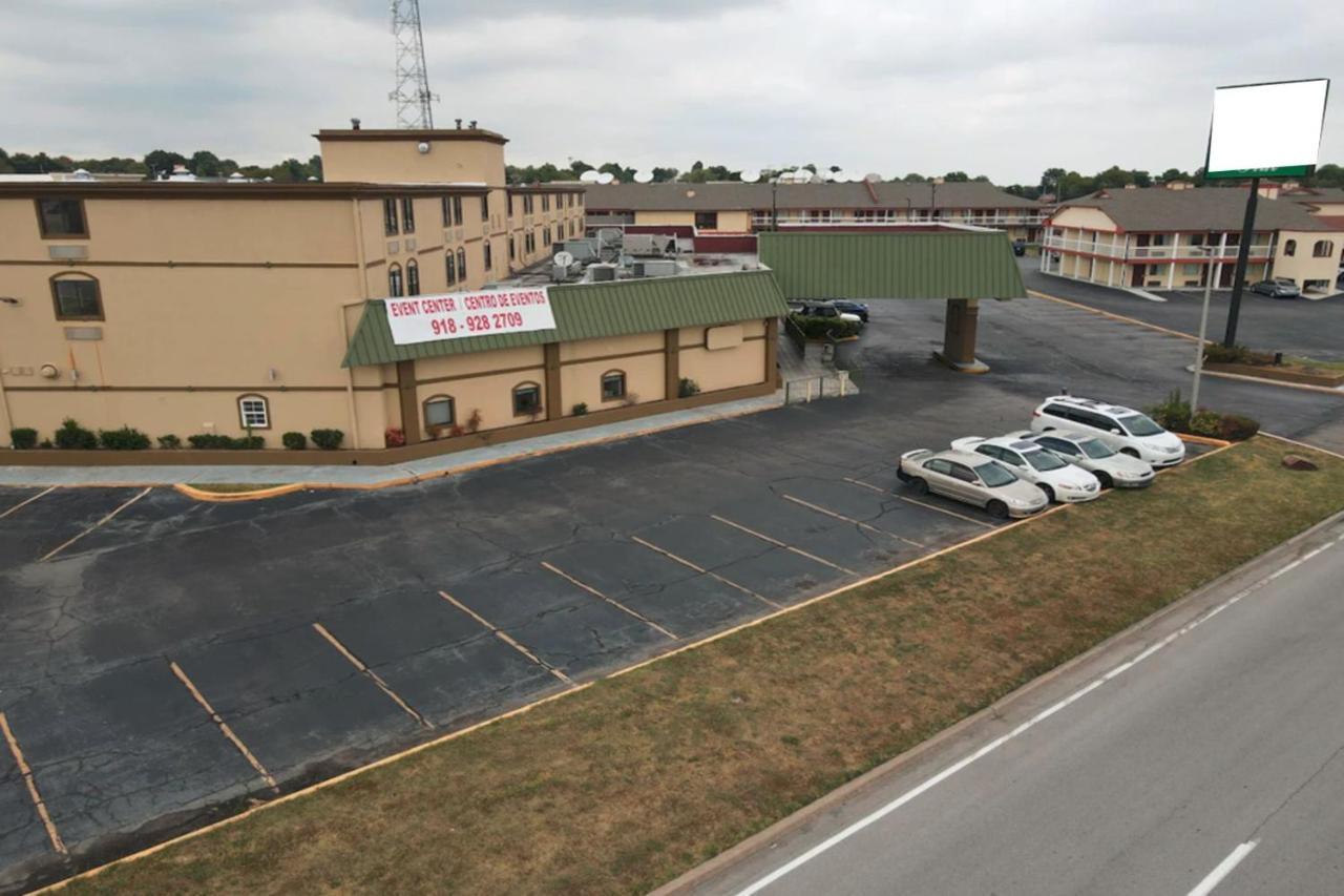Oyo Hotel Tulsa Ok, I-44 ภายนอก รูปภาพ