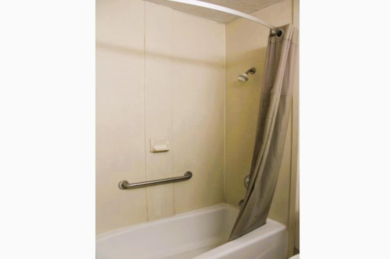 Oyo Hotel Tulsa Ok, I-44 ภายนอก รูปภาพ