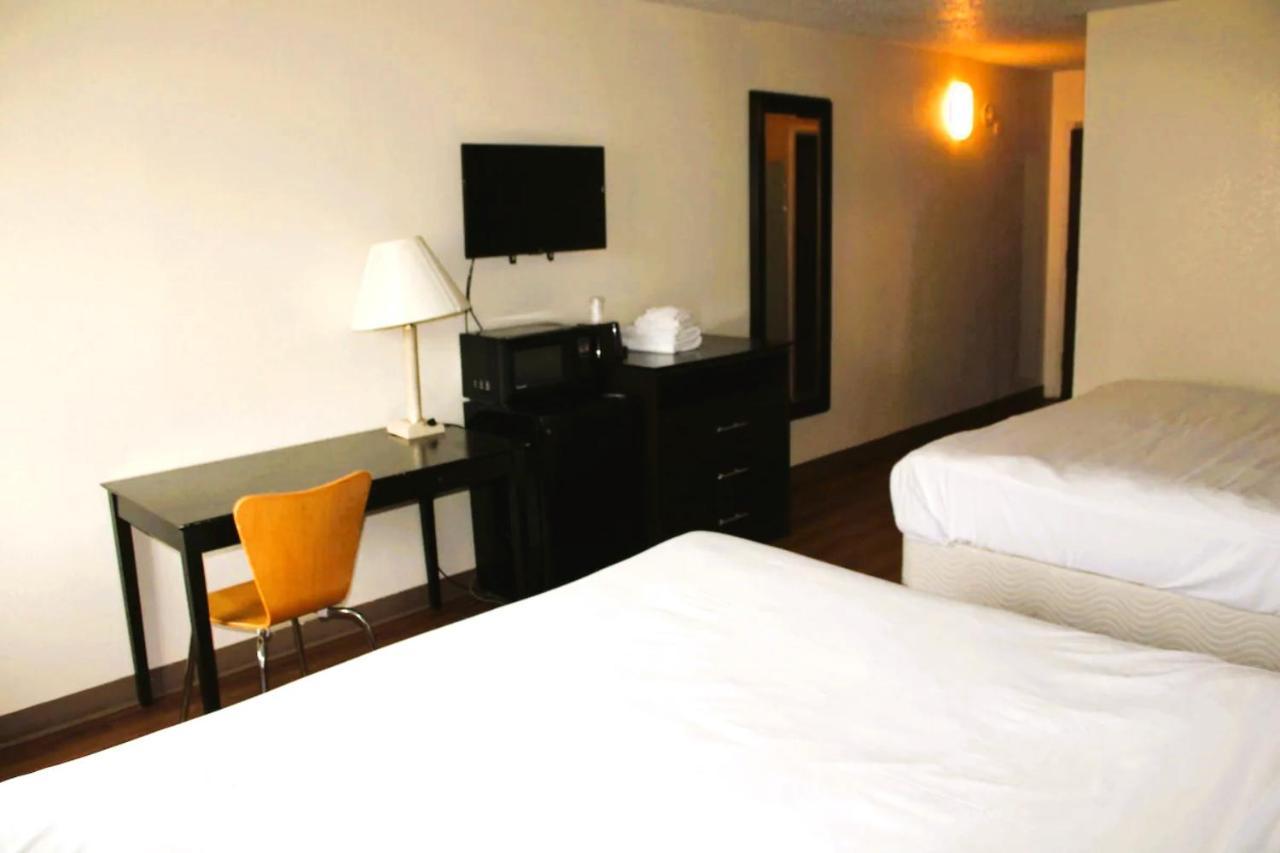 Oyo Hotel Tulsa Ok, I-44 ภายนอก รูปภาพ