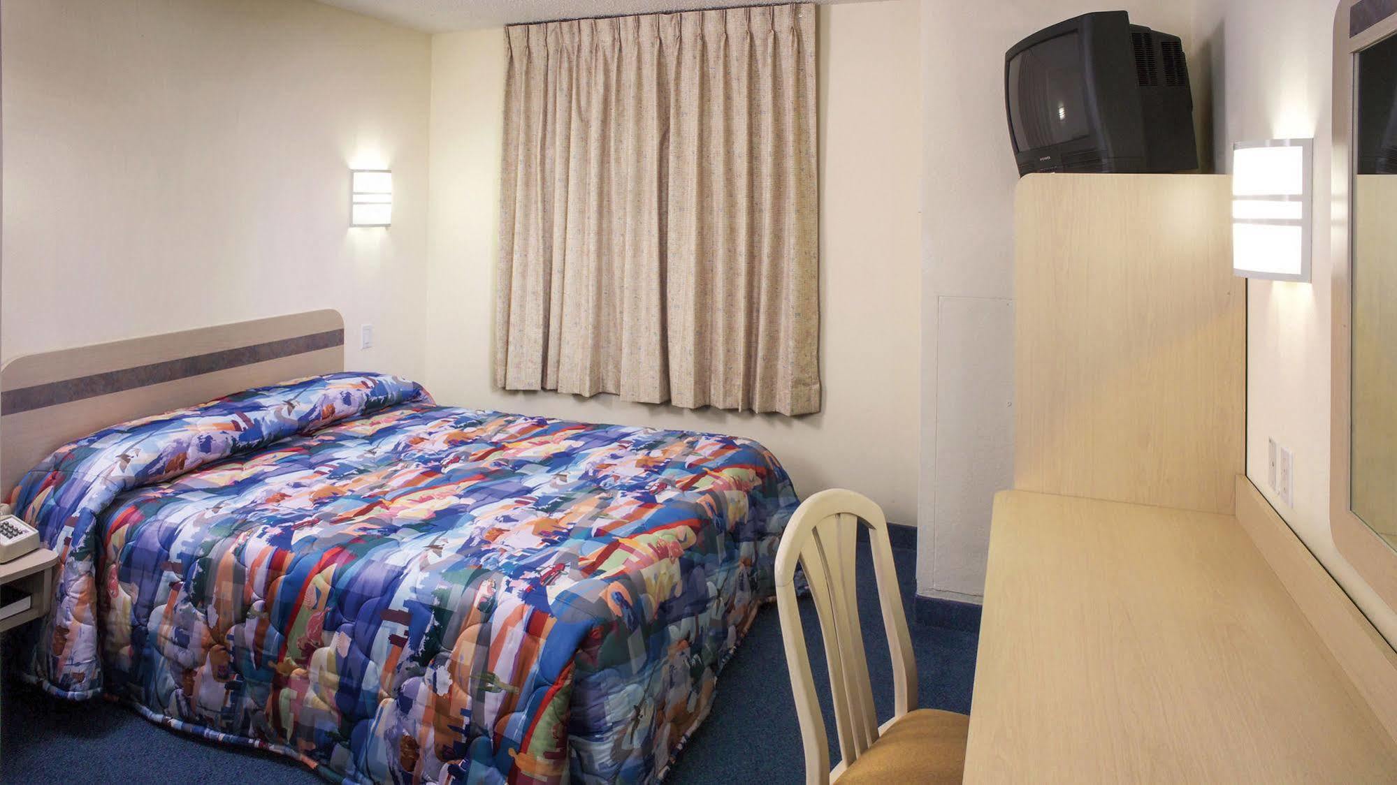 Oyo Hotel Tulsa Ok, I-44 ภายนอก รูปภาพ