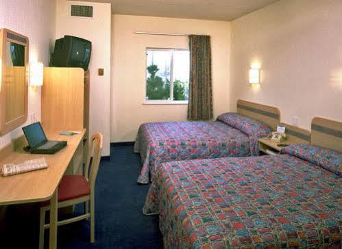 Oyo Hotel Tulsa Ok, I-44 ภายนอก รูปภาพ