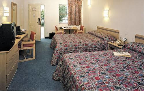 Oyo Hotel Tulsa Ok, I-44 ภายนอก รูปภาพ