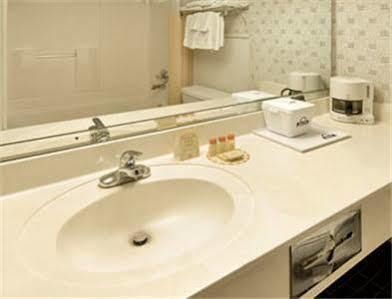 Oyo Hotel Tulsa Ok, I-44 ภายนอก รูปภาพ